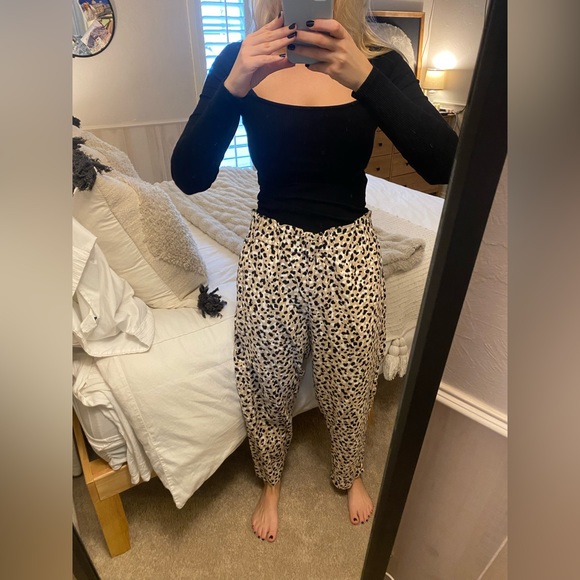 Cheetah scrunch waist pants, Ann Taylor, size large, good condition - Picture 3 of 4